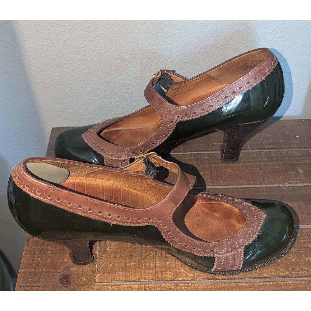 Chie Mihara Black Patent Leather and Tan Mary Jane Heels Size 41 US 10 - Picture 4 of 12
